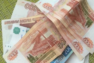 Смолянка инвестировала 2,7 млн рублей в карман мошенникам - mk-smolensk.ru - Смоленск