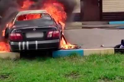 Ольга Врадий - После пожара в машине с двумя детьми возбуждено уголовное дело - mk.ru