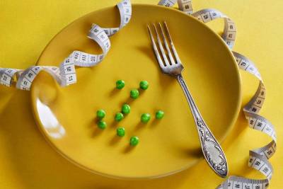 Чем вреден совет есть до ощущения легкого голода: диетолог развеяла популярный миф - 24tv.ua