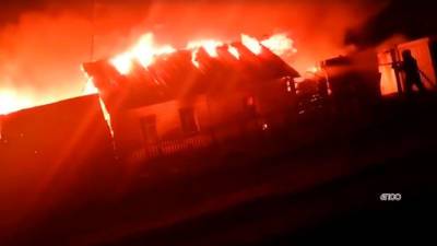 В Челябинской области огонь полностью уничтожил жилой дом - vesti.ru - Челябинская обл.