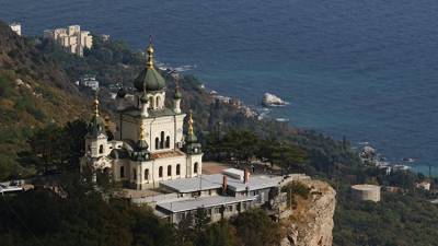 В Крыму турист застрял на отвесной скале около Форосской церкви - crimea.ria.ru - Крым - Симферополь