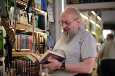 Дмитрий Медведев - Анатолий Вассерман - Вассерман выступил против экспериментов с четырехдневной рабочей неделей - aif.ru