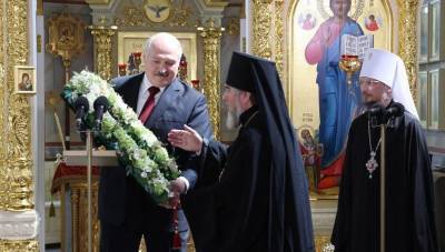 Александр Лукашенко - Александр Лукашенко передал в дар церкви воссозданную святыню - напрестольный Туровский крест - grodnonews.by