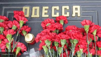 Петербуржцы возложили множество гвоздик в память о погибших в Одессе 2 мая - nation-news.ru - Ленинградская обл. - Санкт-Петербург - Одесса
