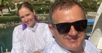 Ольга Полякова - Юрий Горбунов - Екатерина Осадчая - Юрий Горбунов впервые поделился фото беременной Кати Осадчей - ТЕЛЕГРАФ - telegraf.com.ua - Турция