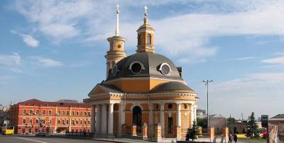В киевской церкви Рождества Христова две девушки курили, выпивали и вели себя вызывающе - видео - ТЕЛЕГРАФ - telegraf.com.ua - Киев