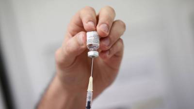 Вакцину Pfizer разрешили месяц хранить в обычном холодильнике - gazeta.ru