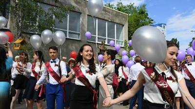 Где запретят продавать алкоголь в день последнего звонка - crimea.ria.ru - Иркутская обл. - Башкирия - Крым - Симферополь - респ. Чувашия - Белгородская обл. - Севастополь - Кировская обл. - Ростовская обл. - Псковская обл. - окр. Янао - Волгоградская обл. - респ. Удмуртия - Забайкальский край - Ставрополье - Липецкая обл.