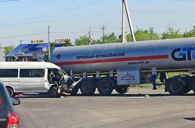 В Магнитогорске минивен протаранил цистерну газовоза - znak.com - Челябинская обл. - Магнитогорск