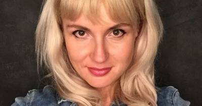 Женщина, которая выбросила украинские паспорта, преподавала историю в гимназии на Донбассе - dsnews.ua