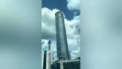 В Шэньчжэне начал раскачиваться небоскреб - piter.tv - Китай