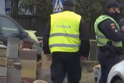 Тело мужчины без одежды найдено во дворе дома в Одессе: кадры трагедии и детали - politeka.net - Одесса