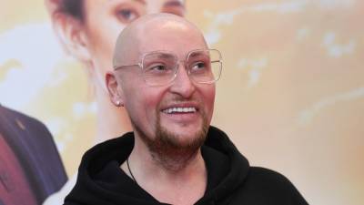 Александр Медведев - «Мы помирились!»: Шура впервые за 25 лет отметит свой день рождения с мамой - 5-tv.ru - Новосибирск