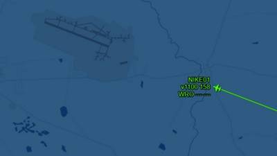 Экипаж самолета польских ВВС подал сигнал о захвате - vesti.ru
