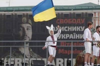 Владимир Зеленский - Зеленский пообещал затмить в памяти украинцев зайчиков и "шлепки" - rupor.info - Киев - Крым - Одесса