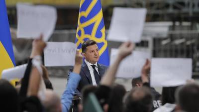 Владимир Зеленский - Петр Порошенко - Зеленский назвал свое президентство приговором для Порошенко - iz.ru - Киев