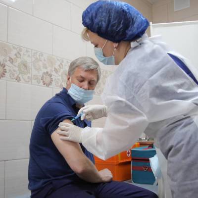 Алексей Русских - Врио губернатора Ульяновской области Алексей Русских привился «Спутником V» - runews24.ru - Ульяновская