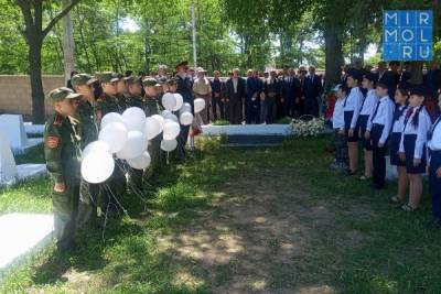 Энрик Муслимов - В Махачкале отметили 100-летие со дня рождения Героя Советского Союза Башира Сулейманова - mirmol.ru - Махачкала