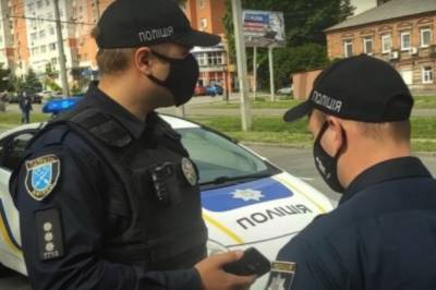 Мужчина с ножом напал на продавщицу в харьковском магазине, фото: "светит 12 лет тюрьмы" - politeka.net