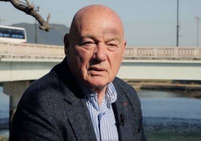 Владимир Познер - Познер назвал главную проблему РФ — страной руководят люди из СССР со «старыми мозгами» - znak.com