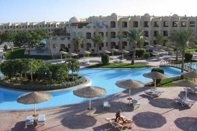 Египет ввел платные визы для туристов, приезжающих на курорты - mk.ru - Египет