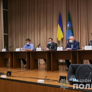В Запорожской области правопорядок в курортной зоне будут обеспечивать более 200 полицейских - reporter-ua.com - Киев - Запорожская обл. - Запорожье - Азовское Море
