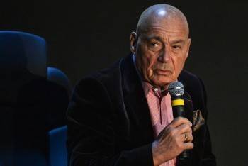Владимир Познер - Владимир Познер на форуме «Новое знание» рассказал о преимуществах телевидения - vologda-poisk.ru - Вологда