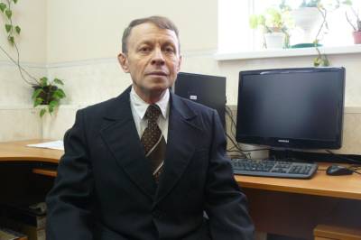 Владимир Путин - Вселенная - Физик-теоретик против сырьевой экономики – Учительская газета - ug.ru - Пермь