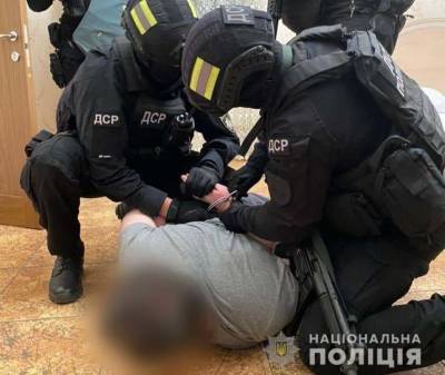 Контролировали Одессу: полицейские задержали двух влиятельных «воров в законе» (видео) - odessa-life.od.ua - Николаевская обл. - Одесса - Днепропетровская обл. - Одесская обл.