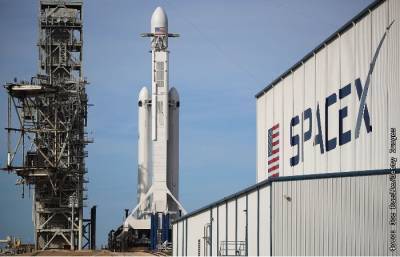Максим Поляков - SpaceX выиграла контракт на отправку груза НАСА на Луну в 2023 году - interfax.ru - Москва - США