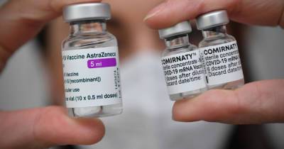 NHK: Япония опасается применять вакцину AstraZeneca - ren.tv - Япония