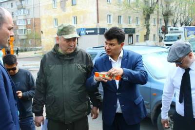 Горсовет Улан-Удэ проверил ремонт дороги на улице Комсомольской - ulan.mk.ru - Улан-Удэ