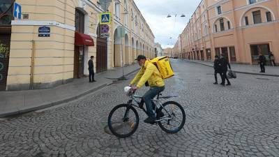 Российский рынок доставки еды и продуктов вырос вчетверо - iz.ru