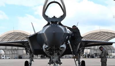 В ходе учений на Аляске самолёты F-15 с системами РЭБ «расчищали путь» для истребителей-«невидимок» F-35 - topwar.ru - шт.Аляска