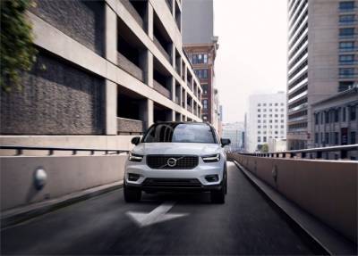 Volvo ХС40 в апреле стал бестселлером марки в России - autostat.ru