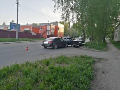Девочка-подросток сломала ключицу в ДТП в Сыктывкаре - bnkomi.ru - респ. Коми - Сыктывкар
