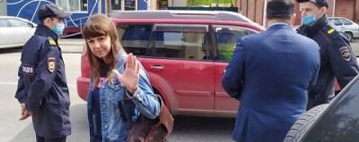 Алексей Навальный - Ксения Фадеева - Полиция задержала независимого депутата городской думы Томска - runews24.ru - Томск
