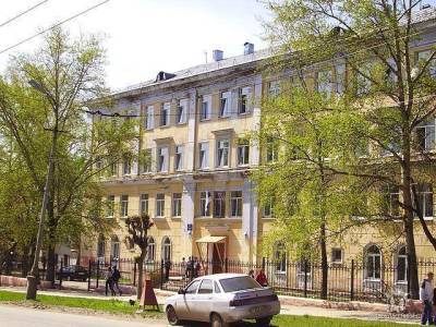 В Пермском крае школьник напал с ножом на учителя физики - runews24.ru - Пермский край - Березники