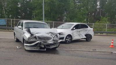 Двух раненых мужчин увезли в больницу с места ДТП на встречке в Воронеже - vestivrn.ru - Воронеж - Воронежская обл.