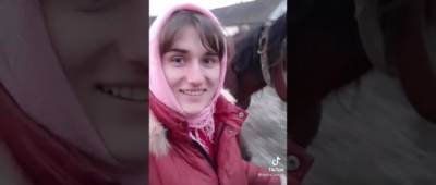 “Анпакінг торби з хлібом”: полтавчанка прославилася у TikTok роликами про сільське життя (відео) - w-n.com.ua