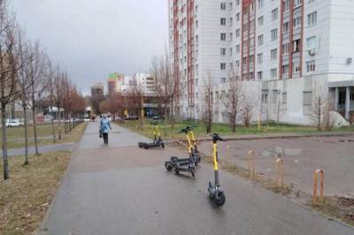 В Хабаровском крае водитель такси сбил ребенка на самокате - hab.aif.ru - Хабаровский край