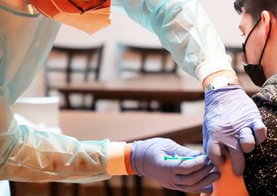 На следующей неделе в Чехии начнется запись на вакцинацию жителей от 30 лет - vinegret.cz