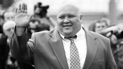 Актер Фархат Абдраимов умер на съемках - gazeta.ru - Грузия - Алма-Ата - Тбилиси