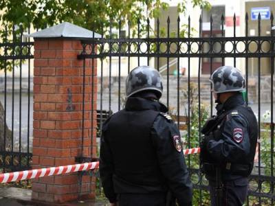В Пермском крае РФ ученик в школе с ножом напал на учительницу - unn.com.ua - Россия - Киев - Пермский край - Березники