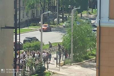 В лицее Березников рассказали подробности нападения на учительницу - mk.ru - Москва