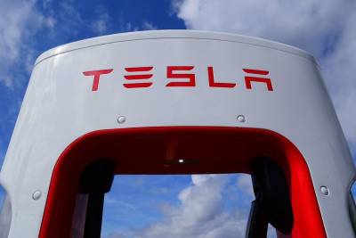 Илон Маск - Илон Маск анонсировал появление в России завода Tesla - news.vse42.ru - Строительство