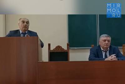 Министр информации и печати РД Умаросман Гаджиев встретился с активом ДагГАУ - mirmol.ru