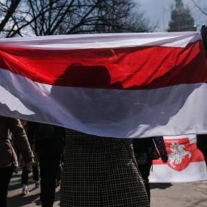 В Беларуси бело-красно-белый флаг хотят отнести к нацистской символике - reporter-ua.com