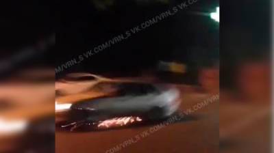 Воронежский лихач с искрами пролетел по каменному мосту: появилось видео - vestivrn.ru - Воронеж