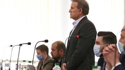 Виктор Медведчук - Медведчук назвал дело о госизмене политическим преследованием - iz.ru - Киев